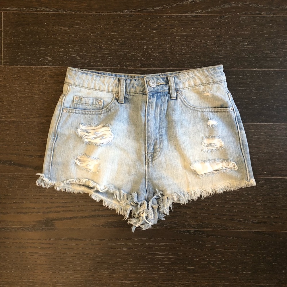 BDG Highrise Cheeky Jean Short